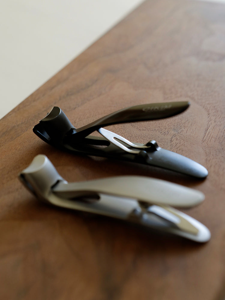 Curved Anti-Splash Nail Clippers