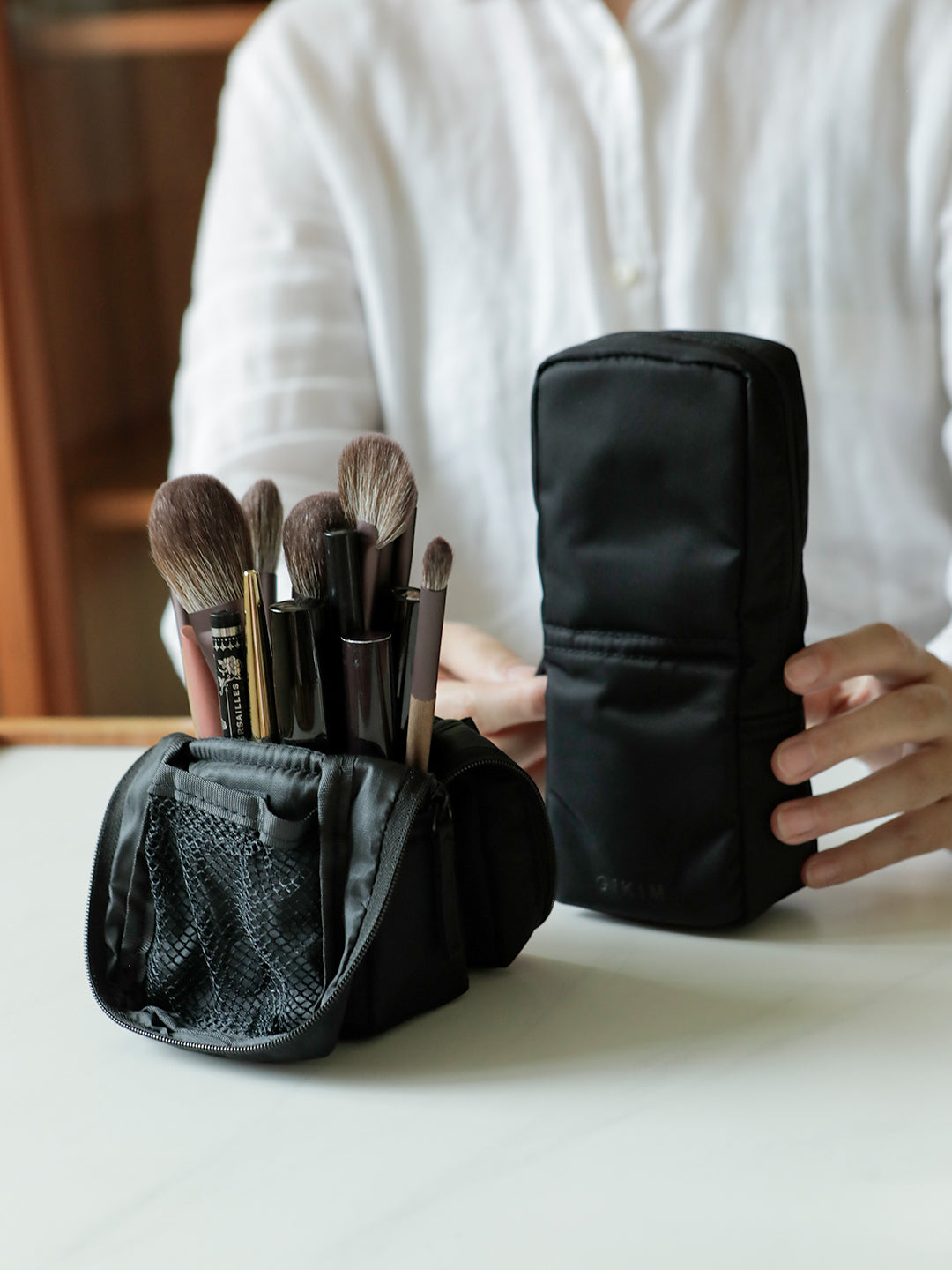 Folding Small Banana-shaped Brush Pouch