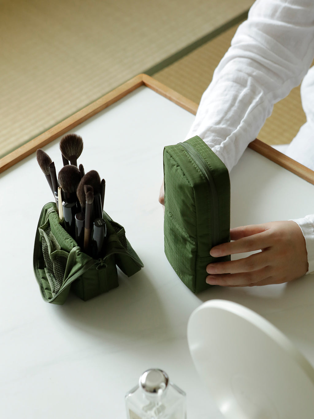 Folding Small Banana-shaped Brush Pouch