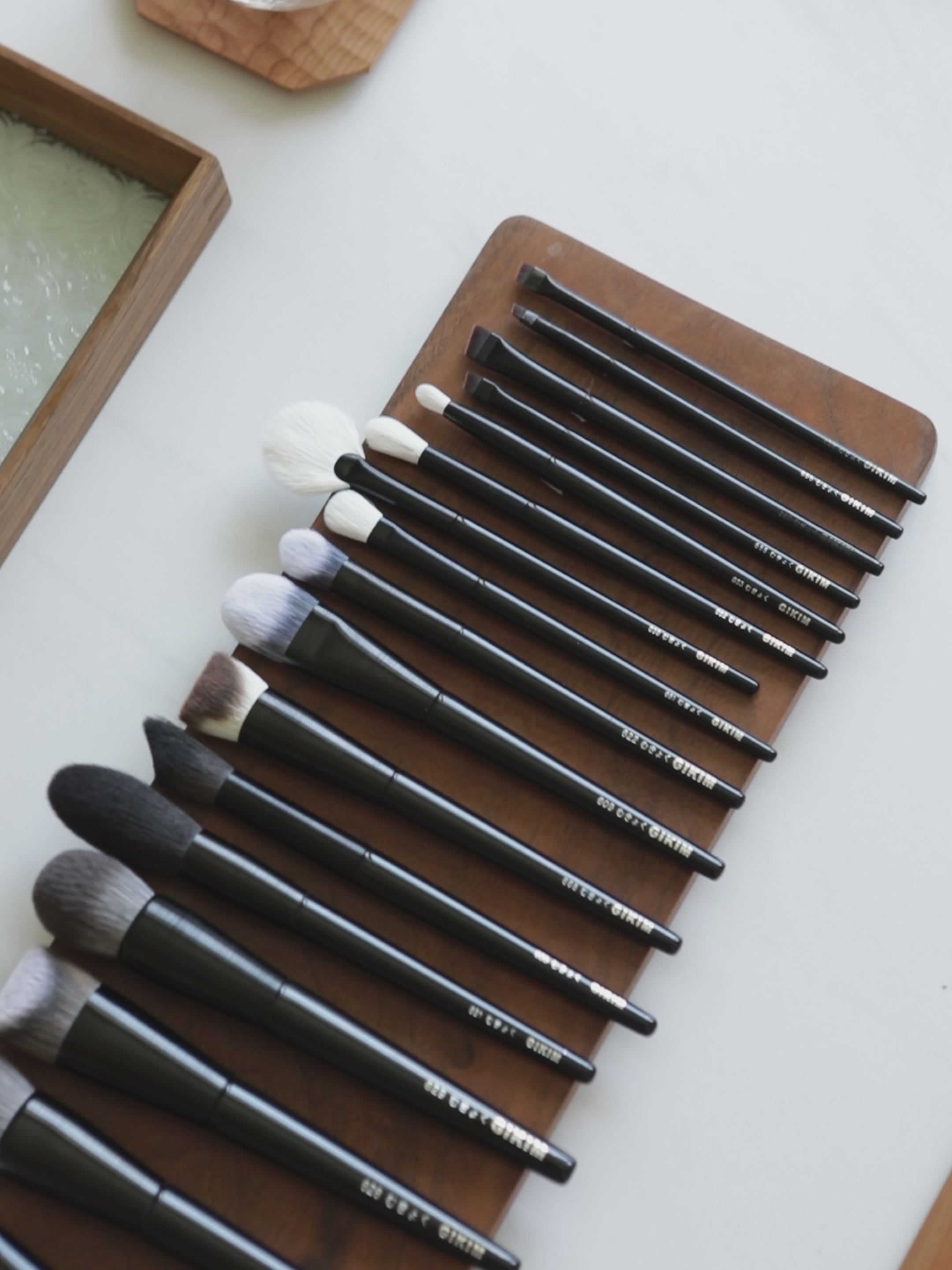 Wuji Series Contour Brush 635#